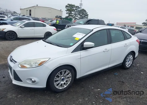 2012 Ford Focus Se z USA, uszkodzony, nr VIN 1FAHP3F22CL348142